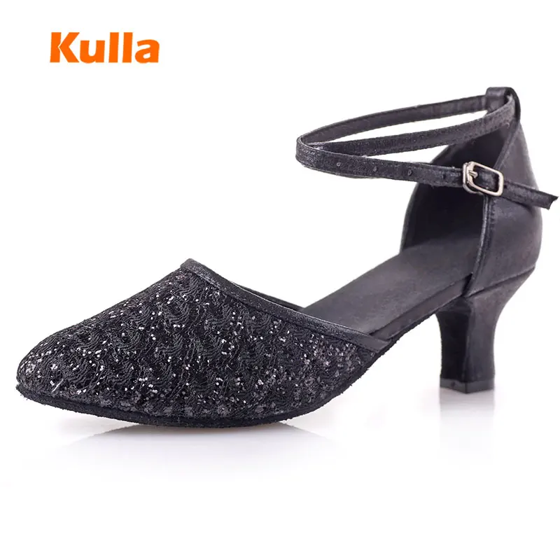 2016 new high-heeled lady Latin dance shoes women in the adult Latin square shoes with black dance shoes 2016 new high-heeled lady Latin dance shoes women in the adult Latin square shoes with black dance shoes