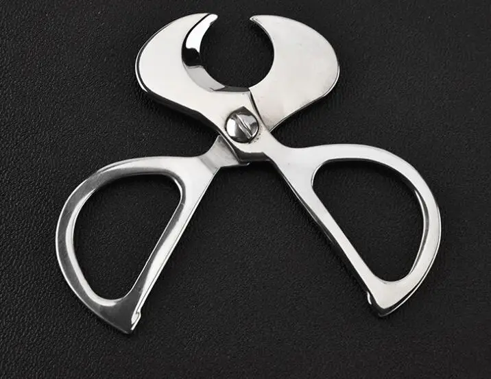 

1pcs cheap price Metal Cigar Cutter Scissors Knife Blade Smoke Machine for Cutting Tobacco stainless steel cigar scissors Shear