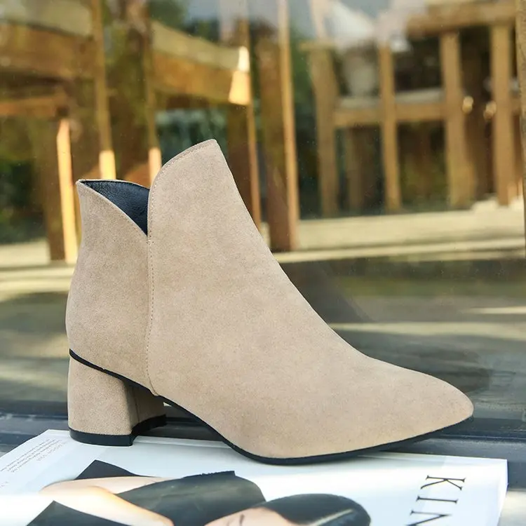 

TremoR shoes 2018 new women's winter ankle sock plush boots PU Stitching pointed toe square heel Casual fashion rubber boots