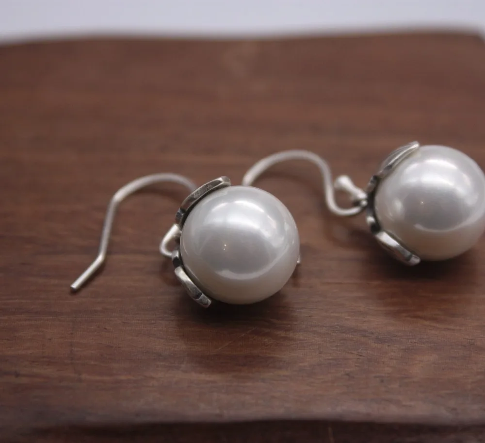 

Retro Pure S925 Silver & Mother of Pearl Ball Earrings For Women 31*12mm Earrings Dangle Hook 2019 Hot