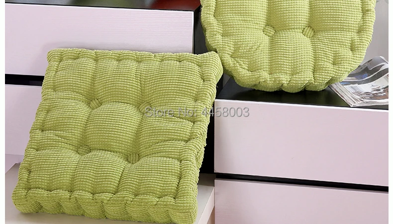 Corn-Cushion-790-02_02
