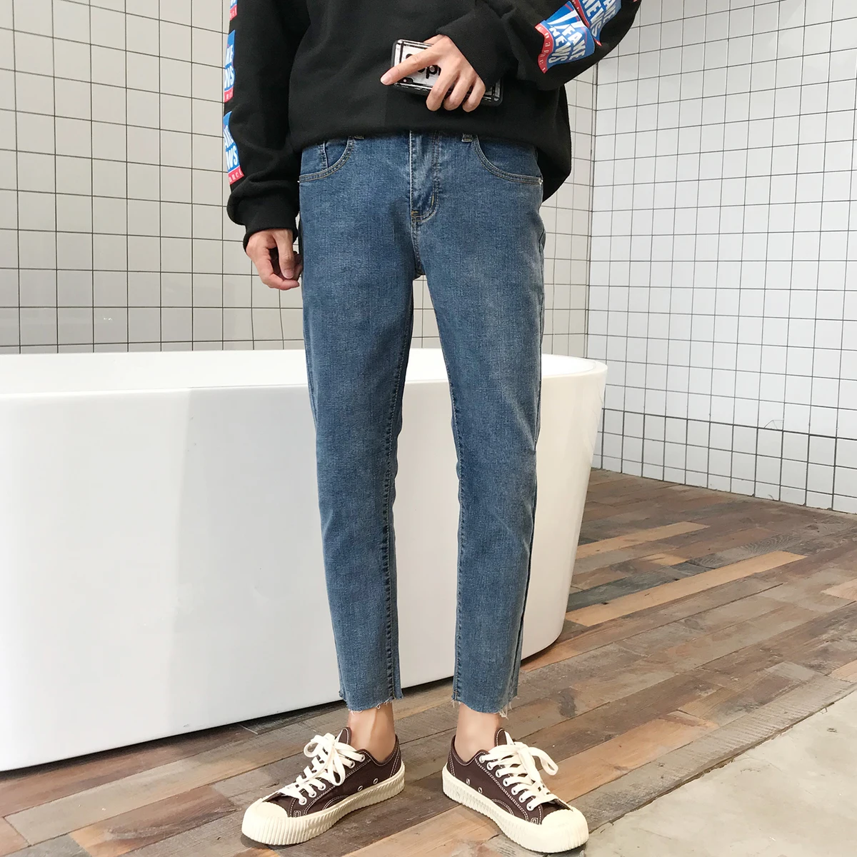 Новинка 2019 года корейский для мужчин модные повседневное одноцветное цвет небольшая эластичность брючин ковбойские штаны стрейчевый