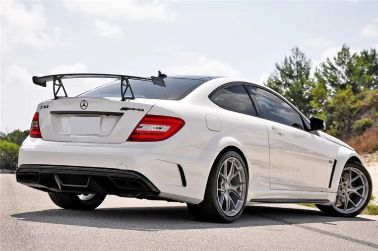 c63blackserieswhite1h