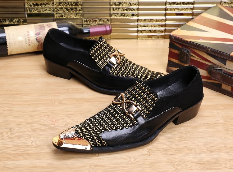 Европейский стиль; деловая Мужская обувь из натуральной кожи; летние дышащие Туфли-оксфорды с заклепками; цвет золотой, серебряный; кожаная мужская обувь