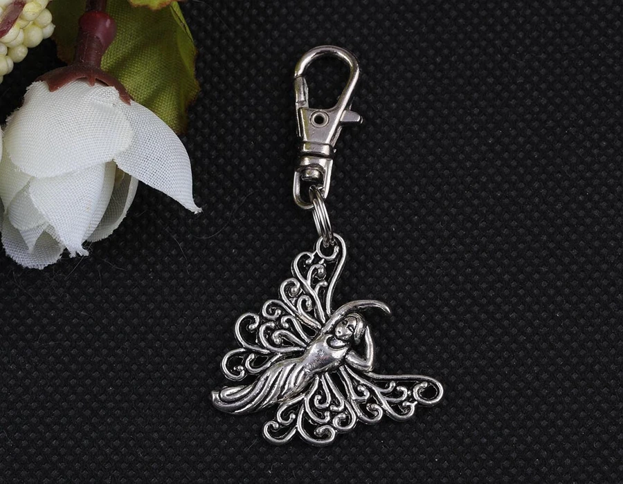 Vintage Silver Hollow Angel Charm Keychain For Keys Car Key Ring