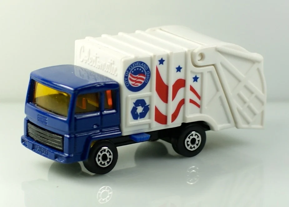Matchbox matches box garbage truck mb 37 refuse truckin Diecasts & Toy