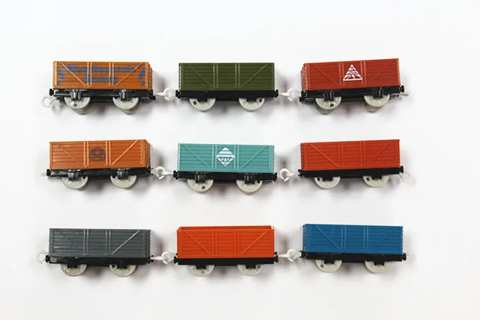 

Thomas and friends car plastic Trackmaster material can be connected to the locomotive 9 kinds of styles