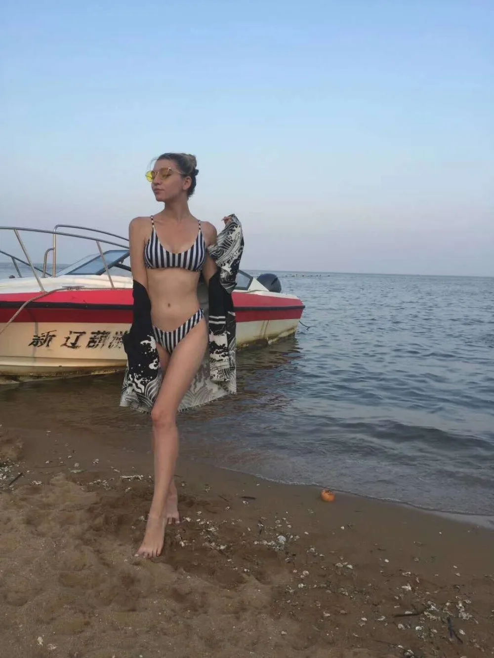 New 2018 Thong bikini swimwear Sexy Zebra black and white stripes Print Split swimsuit Europe swimming suit for women Bikinis New 2018 Thong bikini swimwear Sexy Zebra black and white stripes Print Split swimsuit Europe swimming suit for women Bikinis