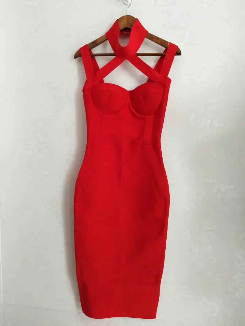 Женское вечернее Бандажное платье без рукавов черное на бретелях спагетти с