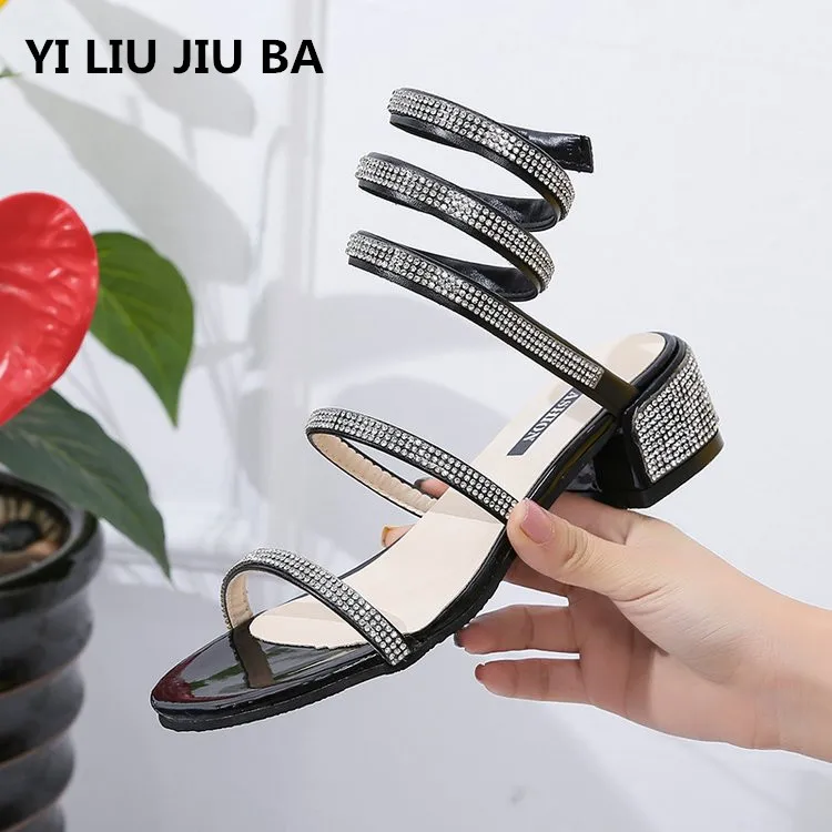 

2019 New Women Sandals Fashion Shoes Women Buckle Strap Crystal low Heels Sandals Summer casual Sandals Plus size 35-39 **516