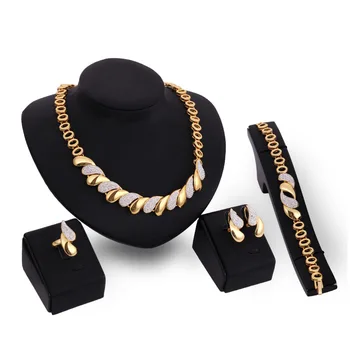 

Exquisite Dubai Jewelry Set Luxury Gold Big Nigerian Wedding African Beads Jewelry Set Costume Design Free Gift Box