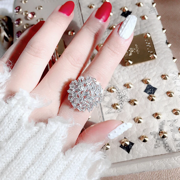 

New Luxury AAA Cubic Zirconia Round Flower Wedding Rings for Elegant Women Bridal Engagement Jewelry Wholesale