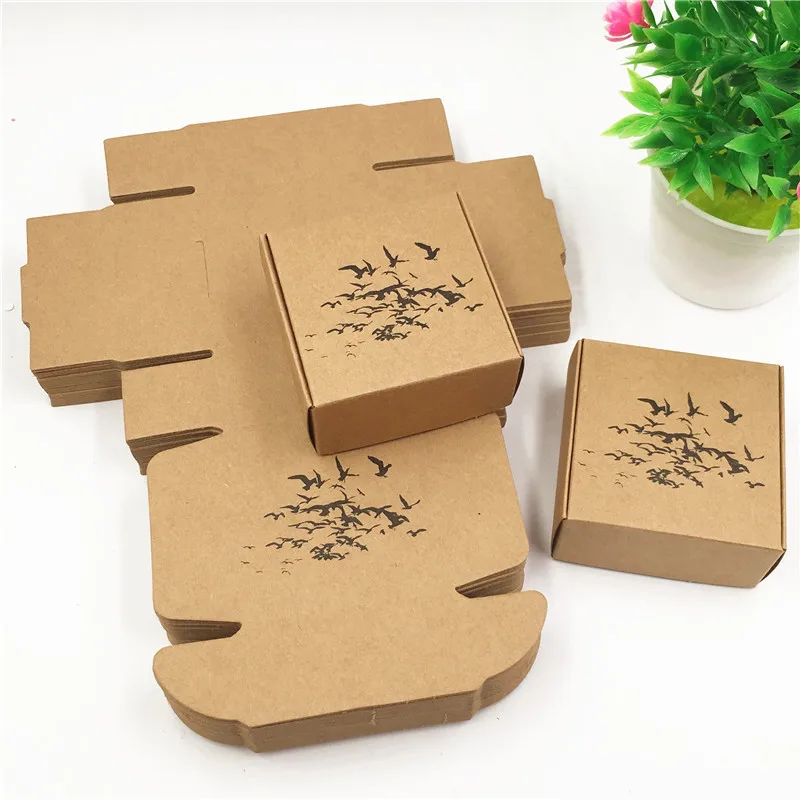 

24Pcs/Lot 6.5x6.5x3cm 16 Styles Designs Paper Box Handmade With Love Rose Wild Goose Christmas Tree Thank You Gift Packing Box