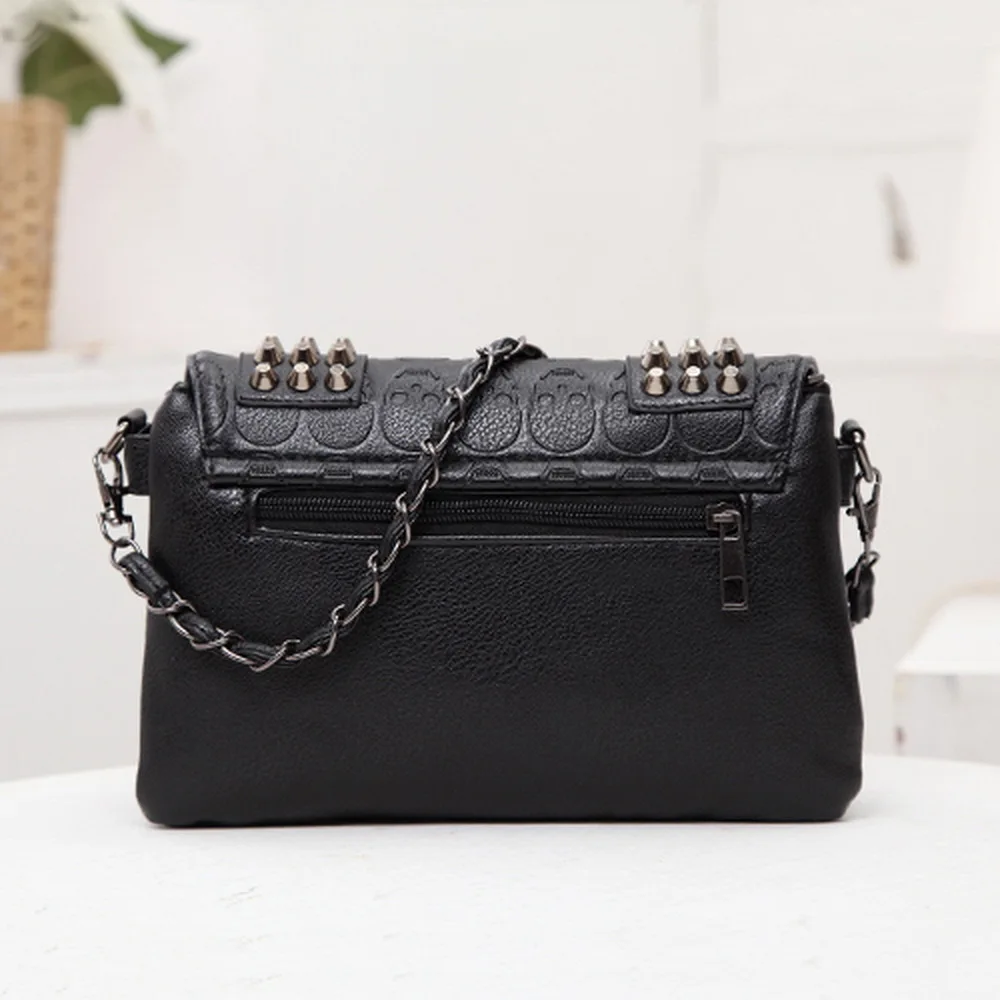 Женская сумка конверт в европейском и американском стиле с заклепками|envelope bag|brand
