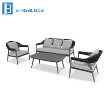 Уличный плетеный диван с железной рамой