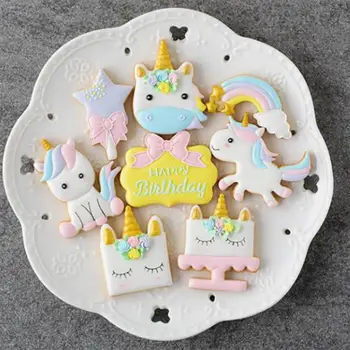 

New 8pcs/Set Plastic 3D Unicorn Cookie Cutter DIY Fondant Cake Decorating Molds Mousse Cake Moulds Kitchen Pastry Baking Tools