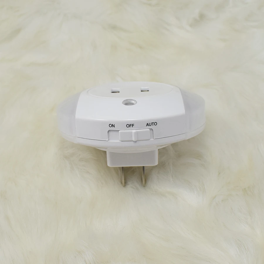 Настенное зарядное устройство с двумя USB портами 2 1 а датчиком