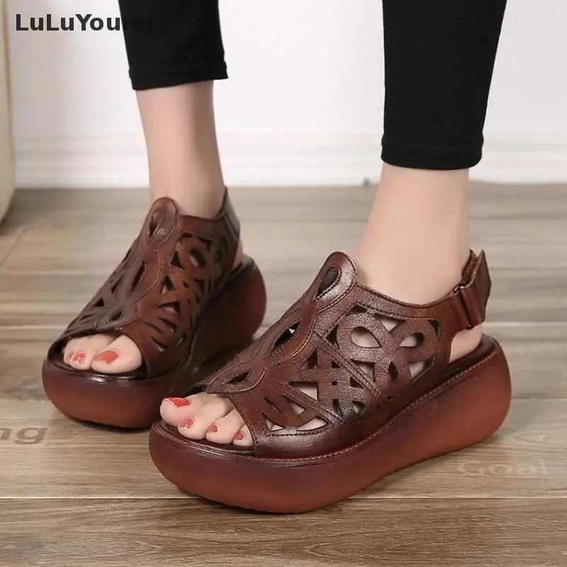 Женские сандалии на платформе летние из натуральной кожи с перфорацией туфли