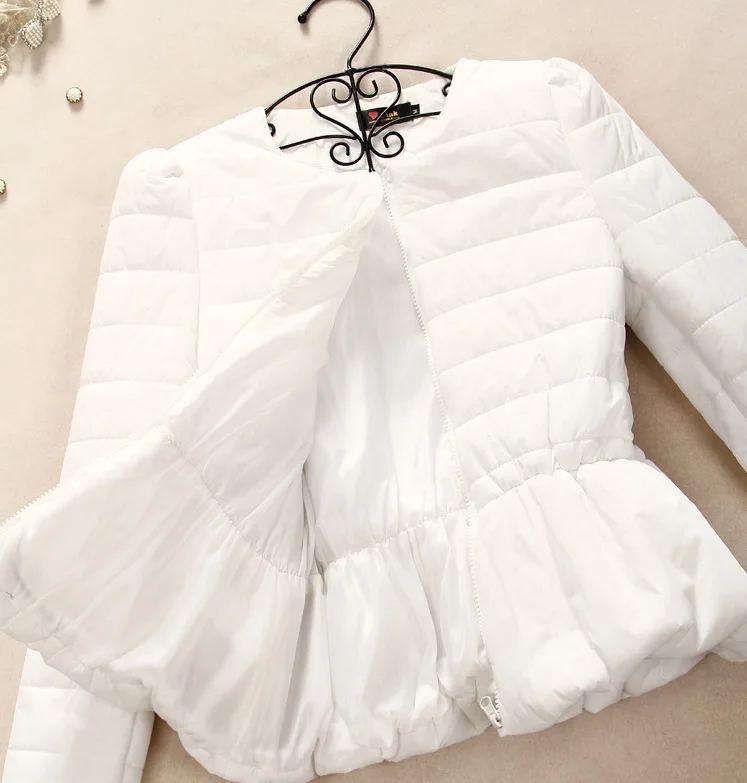Женское пальто, зимнее хлопковое пальто, приталенная верхняя одежда размера плюс, стеганая толстая зимняя одежда, пуховые короткие куртки, хлопковая парка с бантом на поясе
