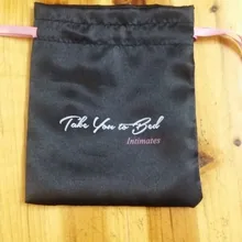 600 шт. сатиновая недорогая сумка-кисет индивидуальные сумки-кисеты ювелирные изделия 6*8 см маленький Подарочный мешочек для хранения и упаковки ювелирных изделий