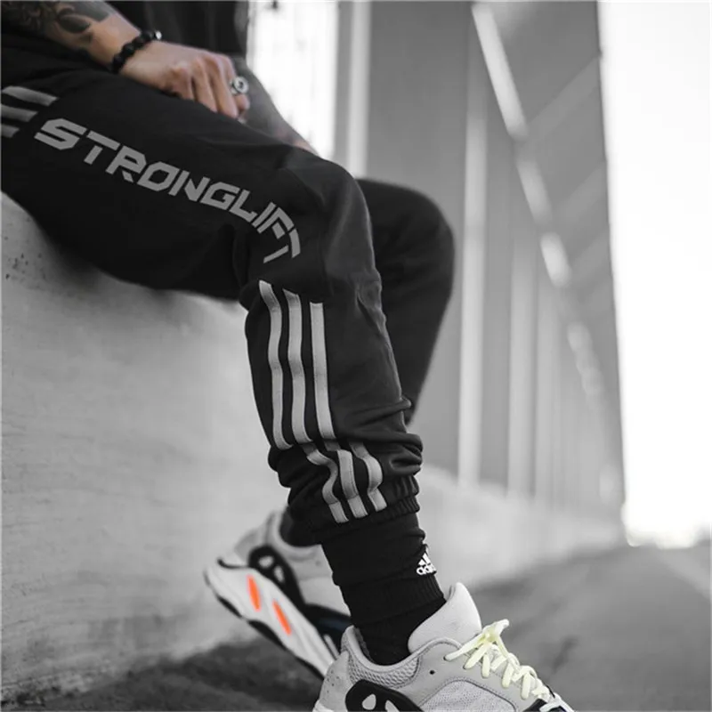 HTB1p5tubsnrK1RkHFrdq6xCoFXaF