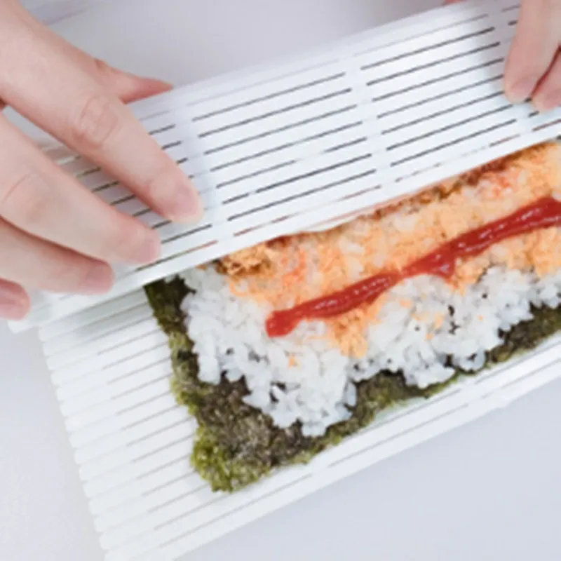 New 1pcs Sushi Tool Plastic Rolling Mat Portable Healthy Japan Korea Home DIY Kitchen Rice Roll Maker Tools | Дом и сад