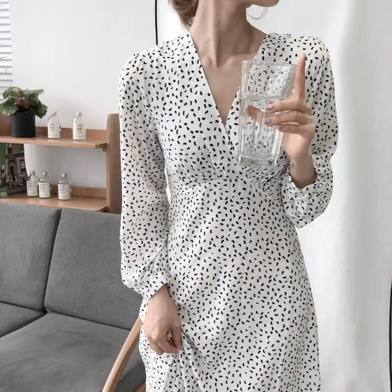 retro dress hot women slim waist A Line Elegant Temperament Lady Korean style vintage dot v neck vintage shirt dress high waist