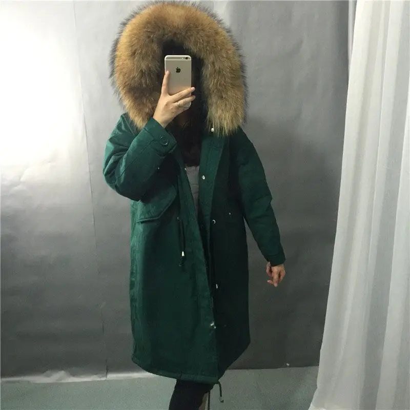 Зимняя куртка Для женщин утка вниз пальто Для женщин s Зимняя куртка s и пальто Парка на пуху с большой натуральный мех енота меховой воротник с капюшоном - Цвет: Армейский зеленый