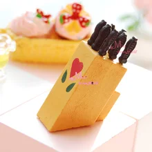 Набор ножей с ручкой для ножей на дереве 1/12 миниатюрный кукольный домик DK43