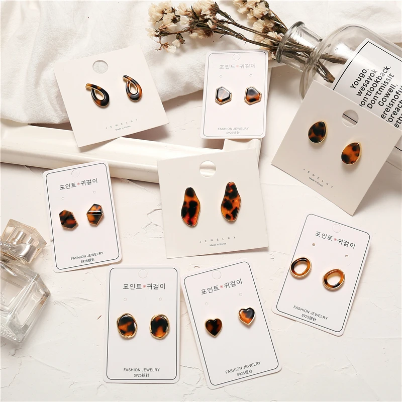 Vintage-Leopard-Print-Small-Stud-Earrings-For-Women-Heart-Geometric-Irregular-Oval-Party-Korean-Earrings-Jewelry