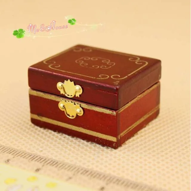Mini dollhouse Retro luxury makeup case mini jewelry box Chinese