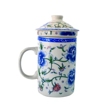 

PORCELAIN TRADITONAL BLUE FLORAL DESIGN LIDDED TEA CUP W STRAINER INFUSER J2177