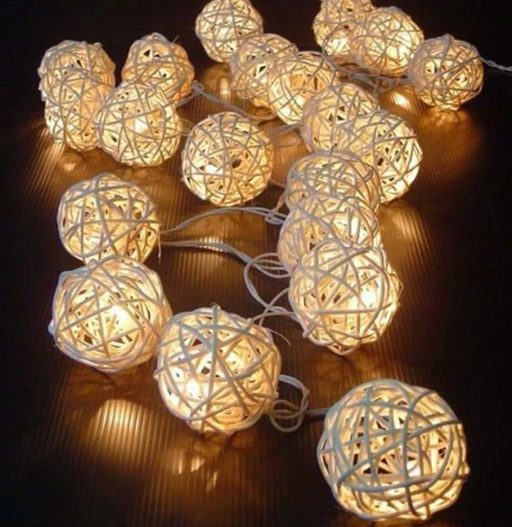 

5M / 20 LEDS Warm White Rattan Ball LED String String Light Weddings Christmas Garland Outdoor Fairy Lights With EU Plug