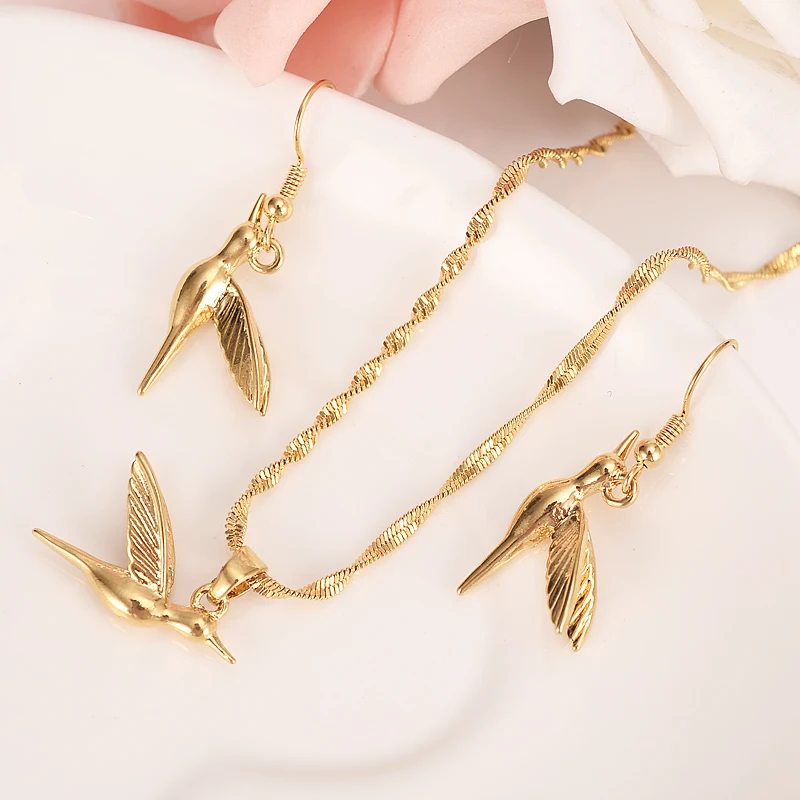 

Tobago Animal Necklace Hummingbird Necklace Bird Pendant Dainty Hummingbird Jewelry sets for women Party Accessories gift