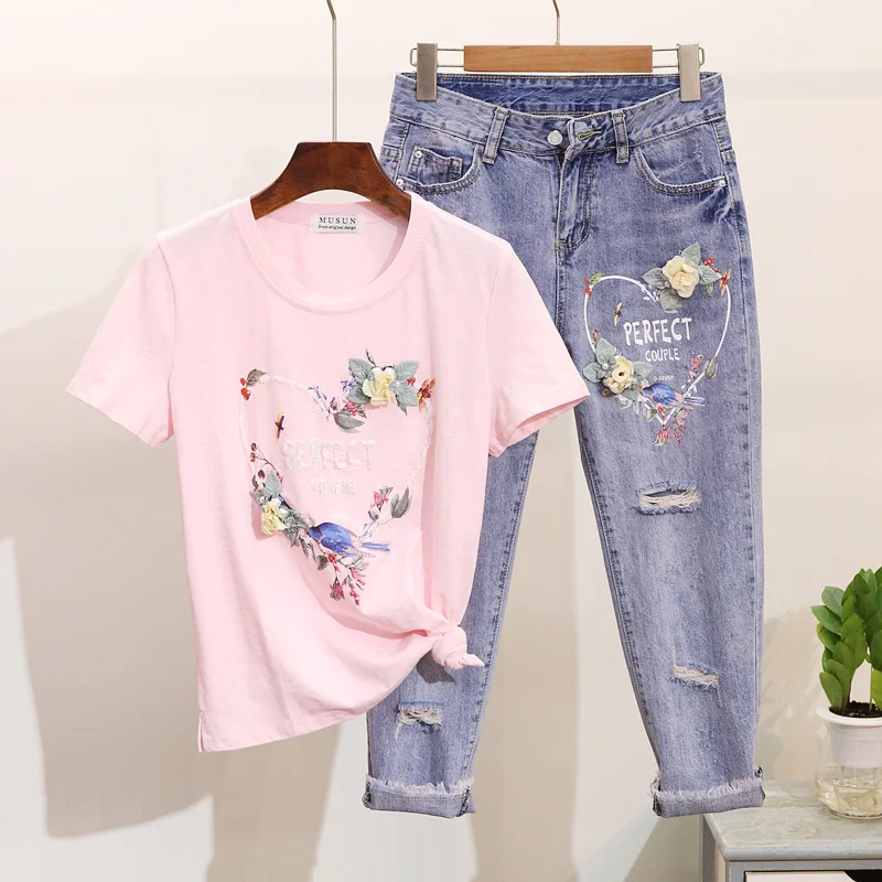 

Vintage Jeans Sets Ladies Two Piece Set Spring Summer 2019 New Flower Loving Printed T Shirts + Hole Ripped Jeans Suit Women Set