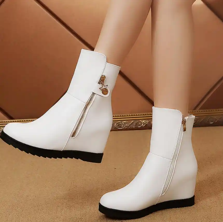 flat high ankle boots