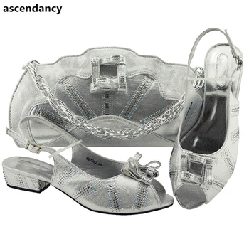 

New Arrival Nigerian Shoes and Matching Bags Set for Wedding Low Heels Women Party Pumps African Women Shoes with Rhinestone