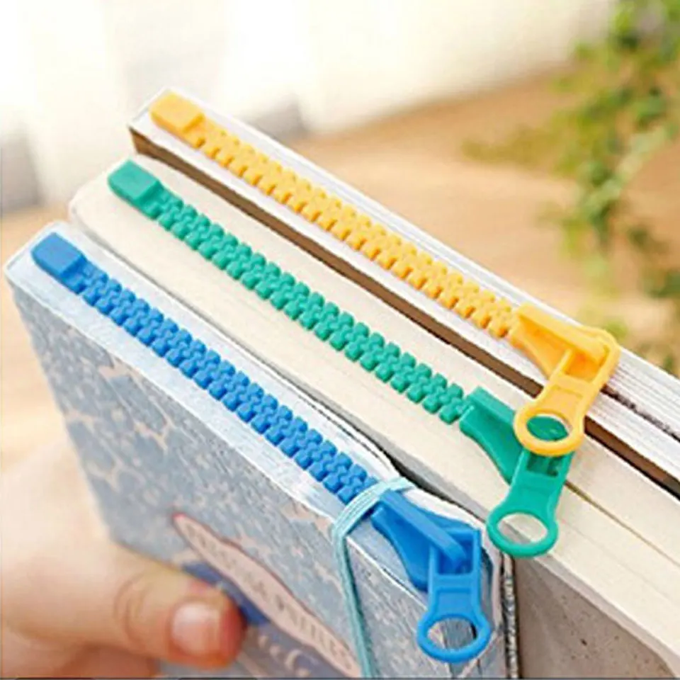 

3 Pcs/Lot Plastic Bookmarks for Books Cute Cartoon Paper Clip Tab Stationery Office Accessories School Supplies Bookmark Gift