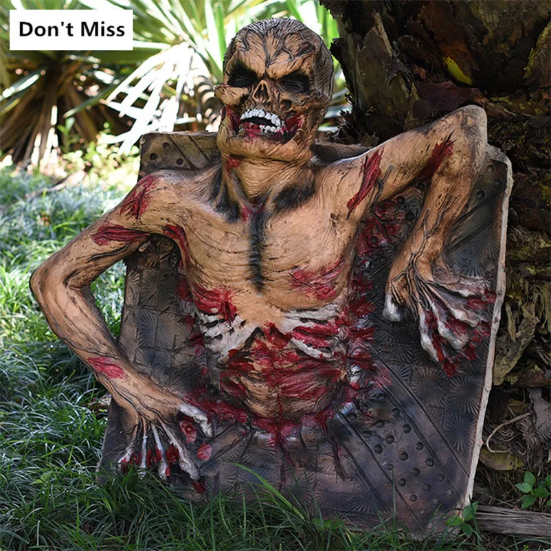 

Halloween Horror Props Ferocious Features Ghost Skeleton Ghost Skull Door Tricky Props Bloody Thriller Decapitated Ghost Evil