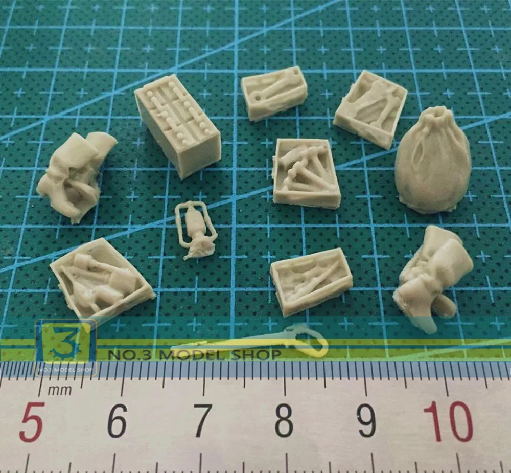 

Toy 1/35 Resin Models Soldier WW II Scenario Rationing Thing With Toolbox Resin Model Free Shipping