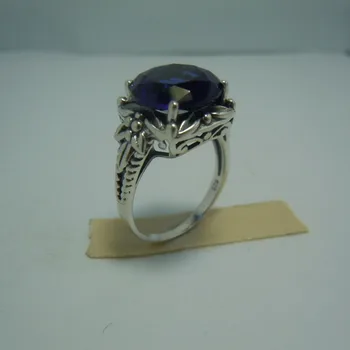 

Mother sent girlfriend's birthday gift Holiday gifts fashion accessories Restoring ancient ways ring