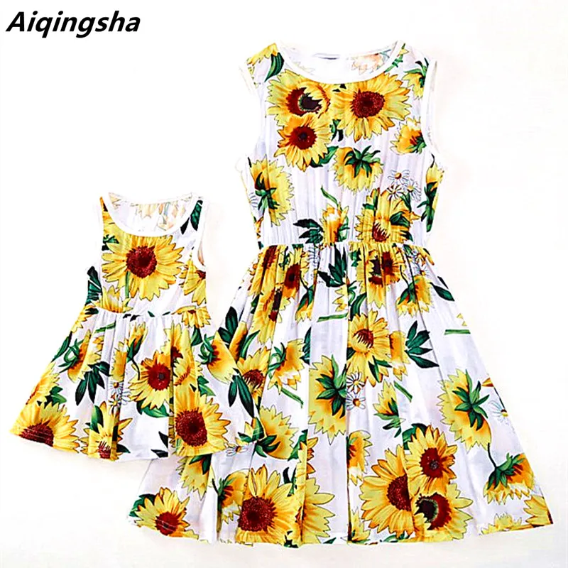 mother daughter sunflower outfits