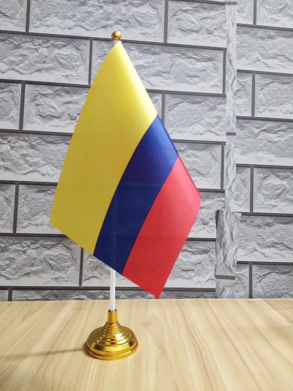 Colombia Table Flag
