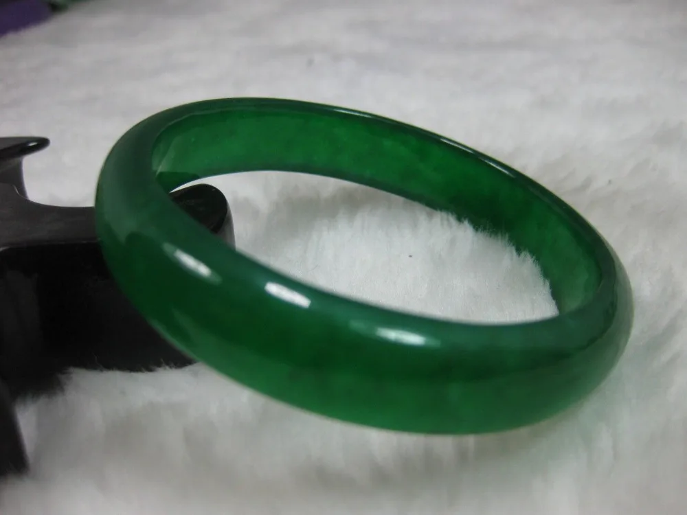 

2291 NATURE BEAUTIFUL GRASS GREEN JADE JADEITE BRACELET BANGLE