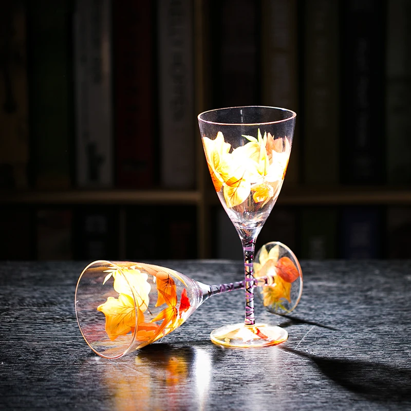 https://ae01.alicdn.com/kf/HTB1FkjEmVGWBuNjy0Fbq6z4sXXat/European-Style-Wine-Cup-Glass-Painted-Goblet-Personalized-Cocktail-Champagne-Flutes-Plating-Glass-Creative-Bar-Wine.jpg