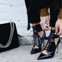 Модные черные Лакированная кожа женские ботинки со шнуровкой пикантные остроносые вырез Стиль женские ботильоны на высоком каблуке модельные туфли для женщин