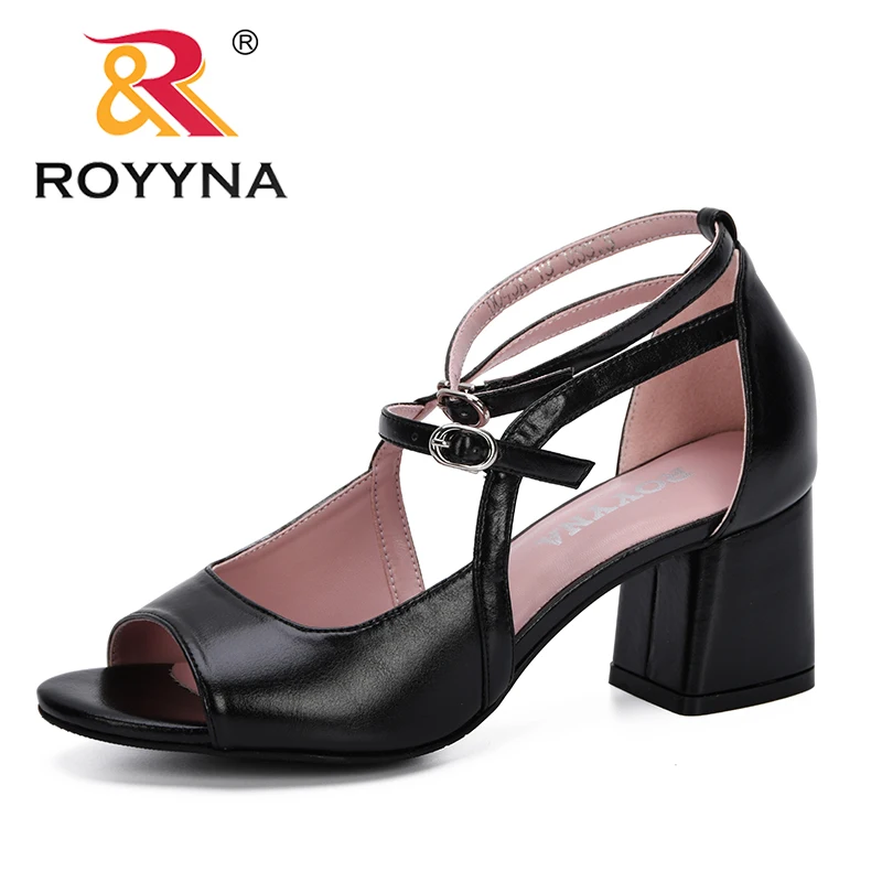 

ROYYNA 2019 New Popular Style Spring Summer Women Wedge Sandals Fashion Fish Mouth Hollow Roma Shoes Lady Shoes High Square Heel