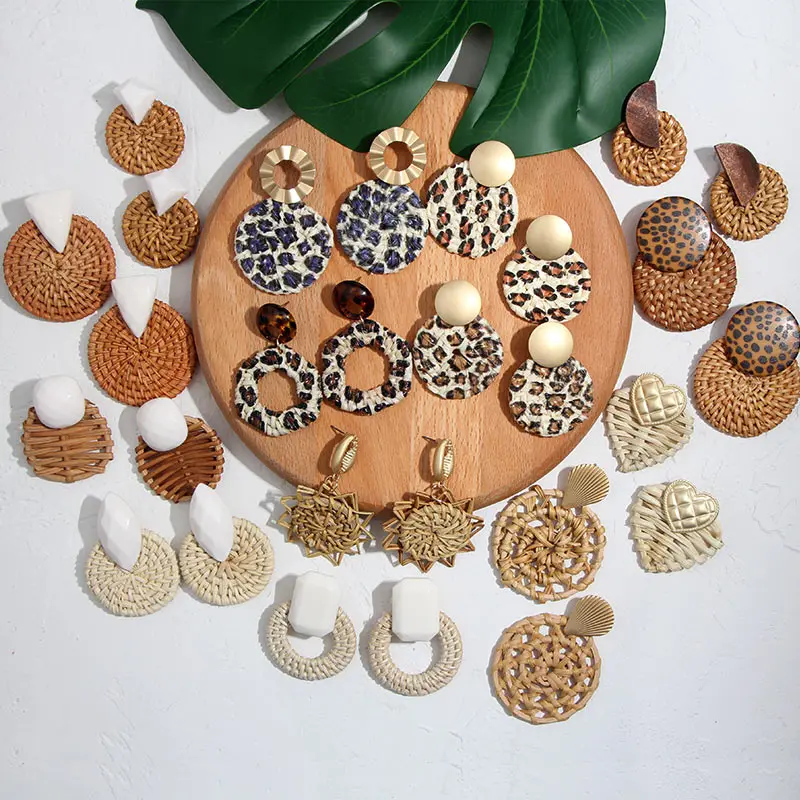 

Flatfoosie New Wooden Straw Weave Rattan Knit Vine Flower Earrings For Women Hollow Flora African Wooden Pendant Earring Brincos