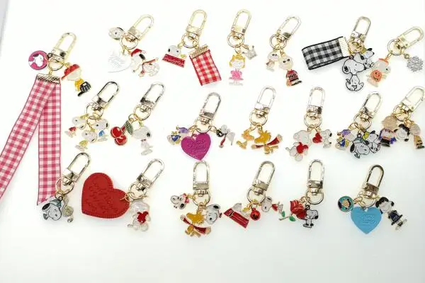 Мультфильм аниме 20 шт. товары для собак милые брелок для ключей, ювелирные аксессуары Брелоки Подвеска подарки сувениры