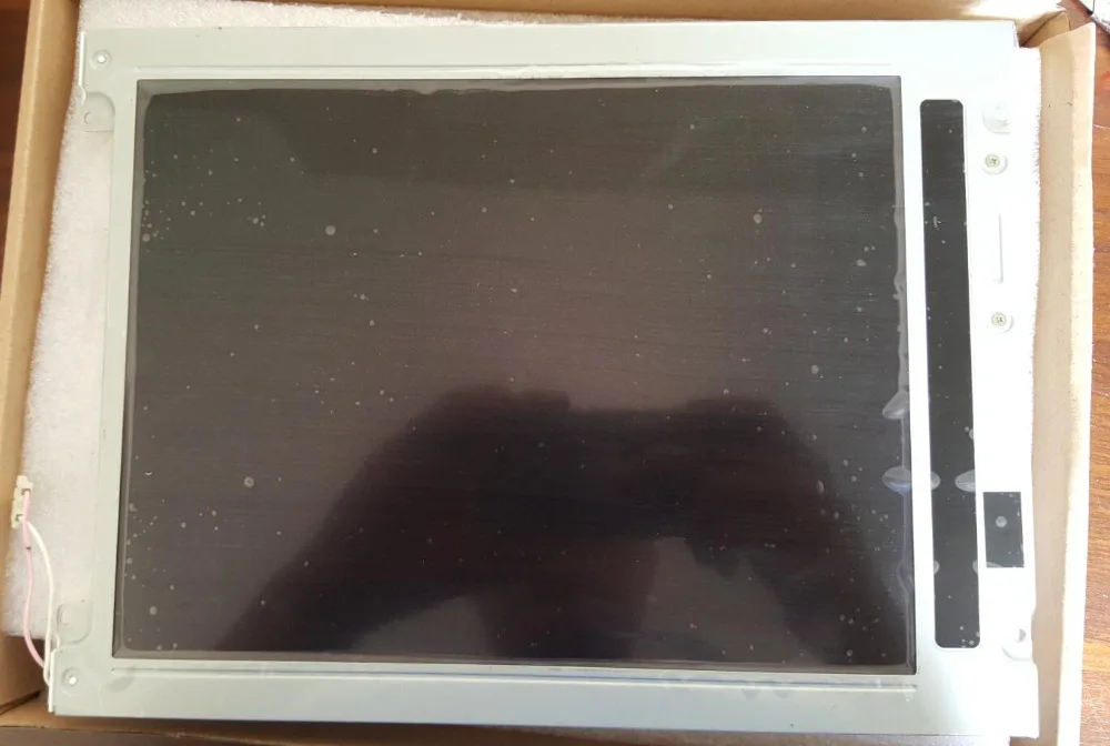 

LCD Panel LM10V332
